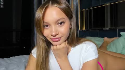 Snapshot of honeybae3 chatting on 02.09.26 Kira Instagram asaphoney Fansly asaphoney online show from 02.09.26