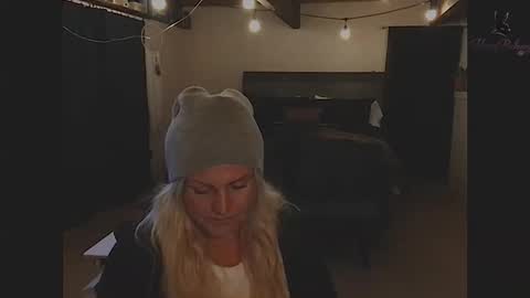 honeybuhnny online show from 04.21.26