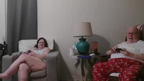 Snapshot of honeybuns344636 chatting on 01.31.25 Honey online show from 01.31.25