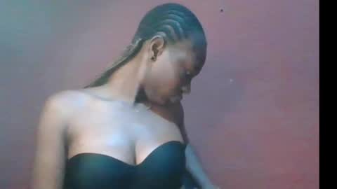 Snapshot of honeycee_petite chatting on 07.07.26 anni online show from 07.07.26