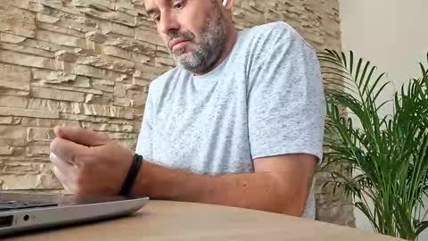 Snapshot of honeydaddyforyou chatting on 10.28.25 honeydaddyforyou online show from 10.28.25