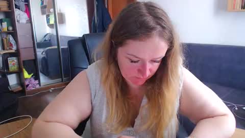 HoneydewMolly online show from 04.01.26