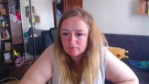 HoneydewMolly online show from 04.02.26