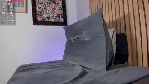 Sofia independent model online show from 02.20.26