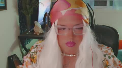 honeylavender777 online show from 12.14.25