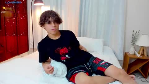 Snapshot of honeymoon_sariel chatting on 10.09.25 honeymoon_sariel online show from 10.09.25