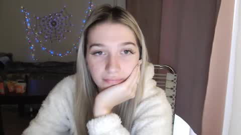 honeyveil online show from 11.27.25