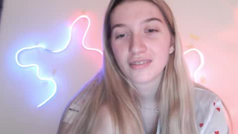 honeyveil online show from 04.01.26