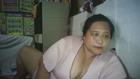 Snapshot of honeyvonz chatting on 06.25.26 Merry online show from 06.25.26