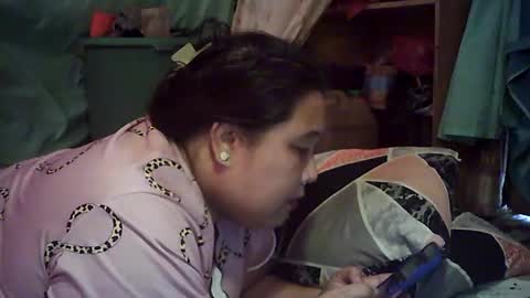 Snapshot of honeyvonz chatting on 06.30.26 Merry online show from 06.30.26