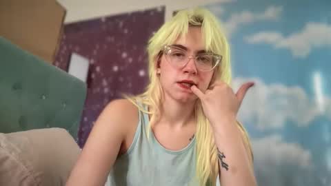 Emi Rose online show from 11.24.25