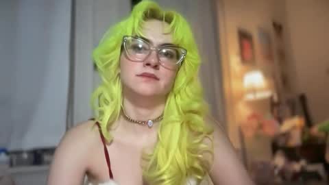 Snapshot of honeyxlimbed chatting on 12.23.25 Emi Rose online show from 12.23.25