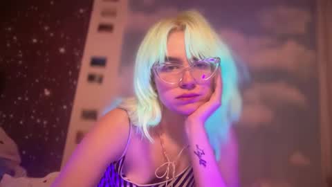 Snapshot of honeyxlimbed chatting on 01.17.26 Emi Rose online show from 01.17.26