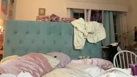 Snapshot of honeyxlimbed chatting on 02.18.26 Emi Rose online show from 02.18.26