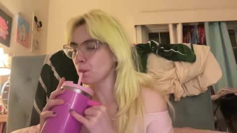 Snapshot of honeyxlimbed chatting on 02.22.26 Emi Rose online show from 02.22.26