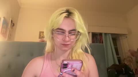 Snapshot of honeyxlimbed chatting on 02.26.26 Emi Rose online show from 02.26.26