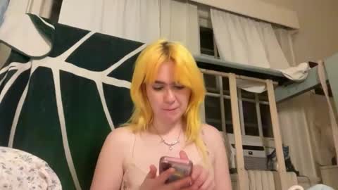 Snapshot of honeyxlimbed chatting on 04.21.26 Emi Rose online show from 04.21.26