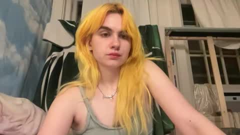 Snapshot of honeyxlimbed chatting on 04.22.26 Emi Rose online show from 04.22.26