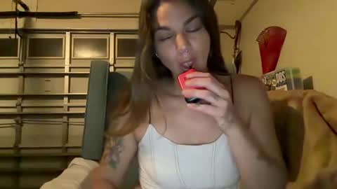 Snapshot of hoodhippy chatting on 07.14.26 HoodHippy online show from 07.14.26