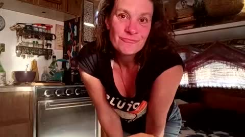 hoodoou online show from 01.05.26