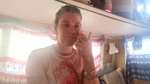 hoodoou online show from 04.21.26