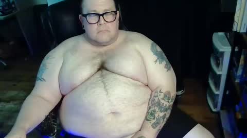 Snapshot of hoosierdaddyxl chatting on 05.30.26 Sir online show from 05.30.26