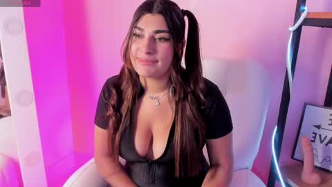 hope_velle_ online show from 04.16.26