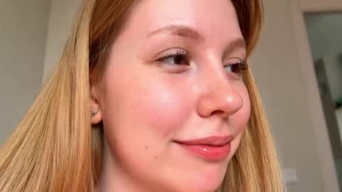 Snapshot of horney_audrey chatting on 04.30.26 Audrey online show from 04.30.26