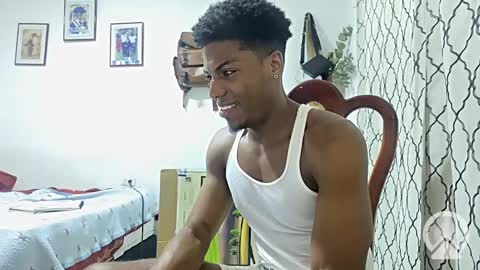 Snapshot of horneyguy2399 chatting on 12.30.24 sugarbaby online show from 12.30.24