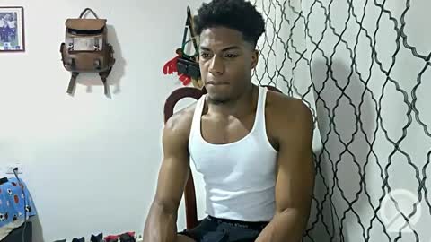 Snapshot of horneyguy2399 chatting on 01.15.25 sugarbaby online show from 01.15.25