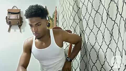 Snapshot of horneyguy2399 chatting on 01.15.25 sugarbaby online show from 01.15.25