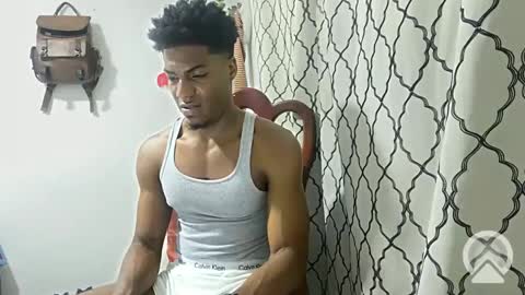 Snapshot of horneyguy2399 chatting on 01.16.25 sugarbaby online show from 01.16.25