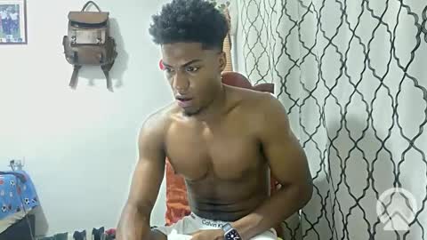 Snapshot of horneyguy2399 chatting on 01.16.25 sugarbaby online show from 01.16.25