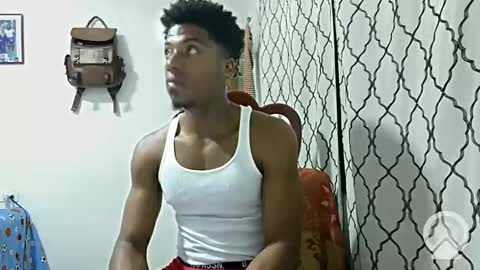 Snapshot of horneyguy2399 chatting on 01.19.25 sugarbaby online show from 01.19.25