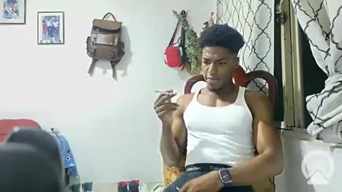 Snapshot of horneyguy2399 chatting on 01.21.25 sugarbaby online show from 01.21.25