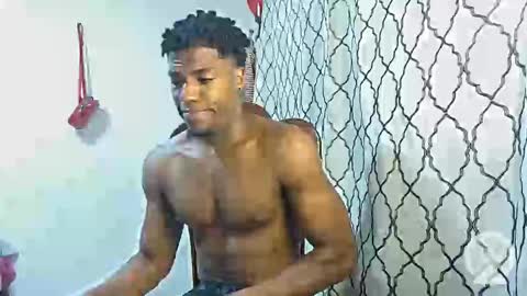 Snapshot of horneyguy2399 chatting on 02.05.25 sugarbaby online show from 02.05.25