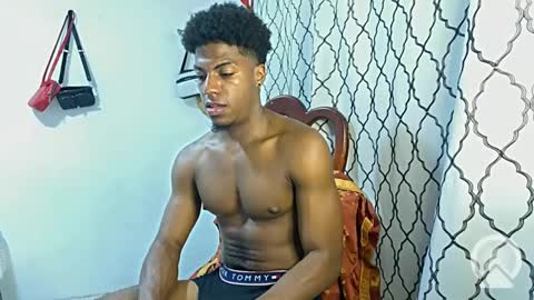 Snapshot of horneyguy2399 chatting on 02.12.25 sugarbaby online show from 02.12.25