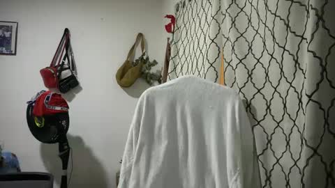 Snapshot of horneyguy2399 chatting on 09.28.25 sugarbaby online show from 09.28.25