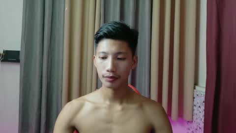 Snapshot of horny_asianmoreno chatting on 11.26.25 ROGER online show from 11.26.25