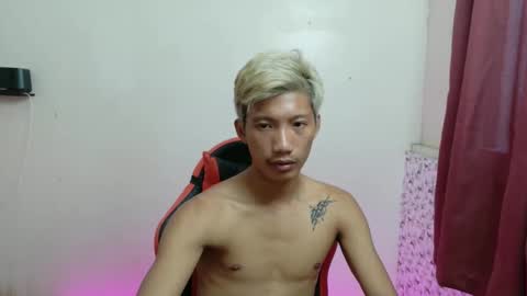 Snapshot of horny_asianmoreno chatting on 01.08.26 ROGER online show from 01.08.26