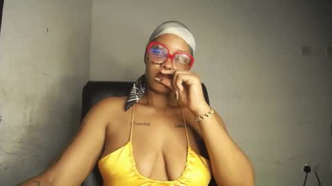 horny_ebonygirl_ online show from 05.25.26