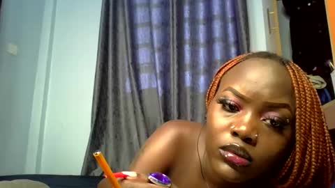 horny_lunah online show from 04.14.26