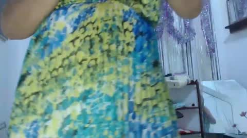 Snapshot of horny_mommy17 chatting on 02.10.25 armina online show from 02.10.25