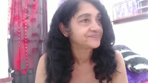 Snapshot of horny_mommy17 chatting on 03.07.25 armina online show from 03.07.25