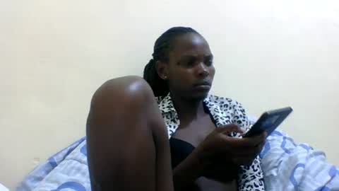 Snapshot of horny_mummie chatting on 06.28.26 andalia online show from 06.28.26