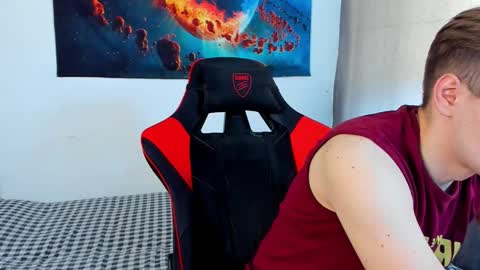 Snapshot of horny_yo chatting on 02.15.25 Max online show from 02.15.25