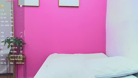 Khloe  online show from 03.04.25