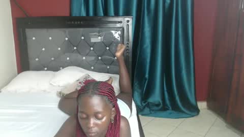 Bella online show from 02.12.25