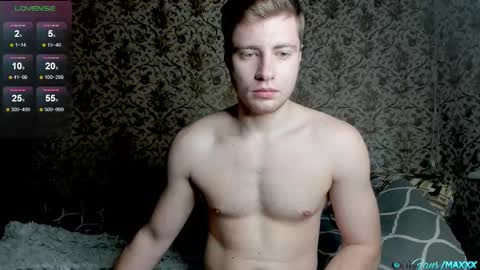 Snapshot of hornyblondieboyy chatting on 12.16.25 Max online show from 12.16.25
