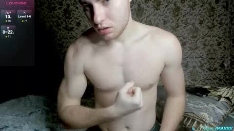 Snapshot of hornyblondieboyy chatting on 12.19.25 Max online show from 12.19.25